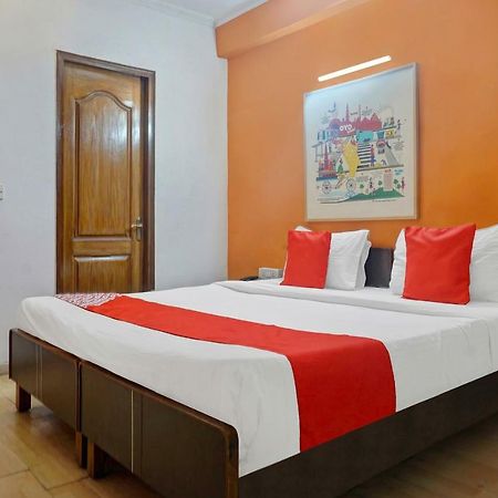 Oyo Flagship 592 Hauz Khas Village 뉴델리 외부 사진