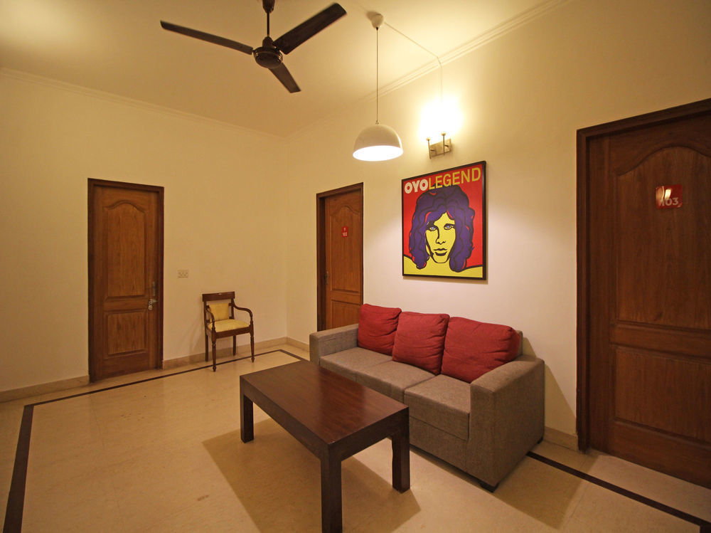 Oyo Flagship 592 Hauz Khas Village 뉴델리 외부 사진