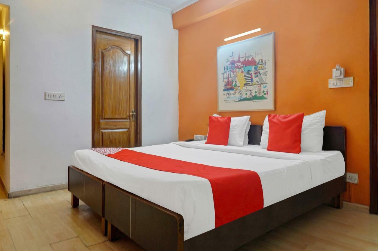 Oyo Flagship 592 Hauz Khas Village 뉴델리 외부 사진